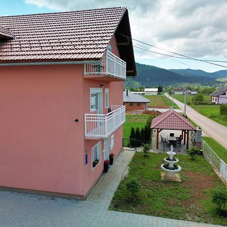 Guesthouse Viktorija Flat Otočac Exterior foto