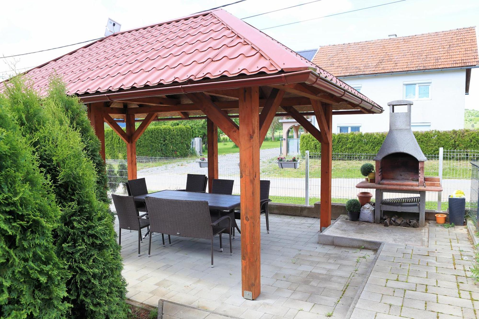 Guesthouse Viktorija Flat Otočac Exterior foto