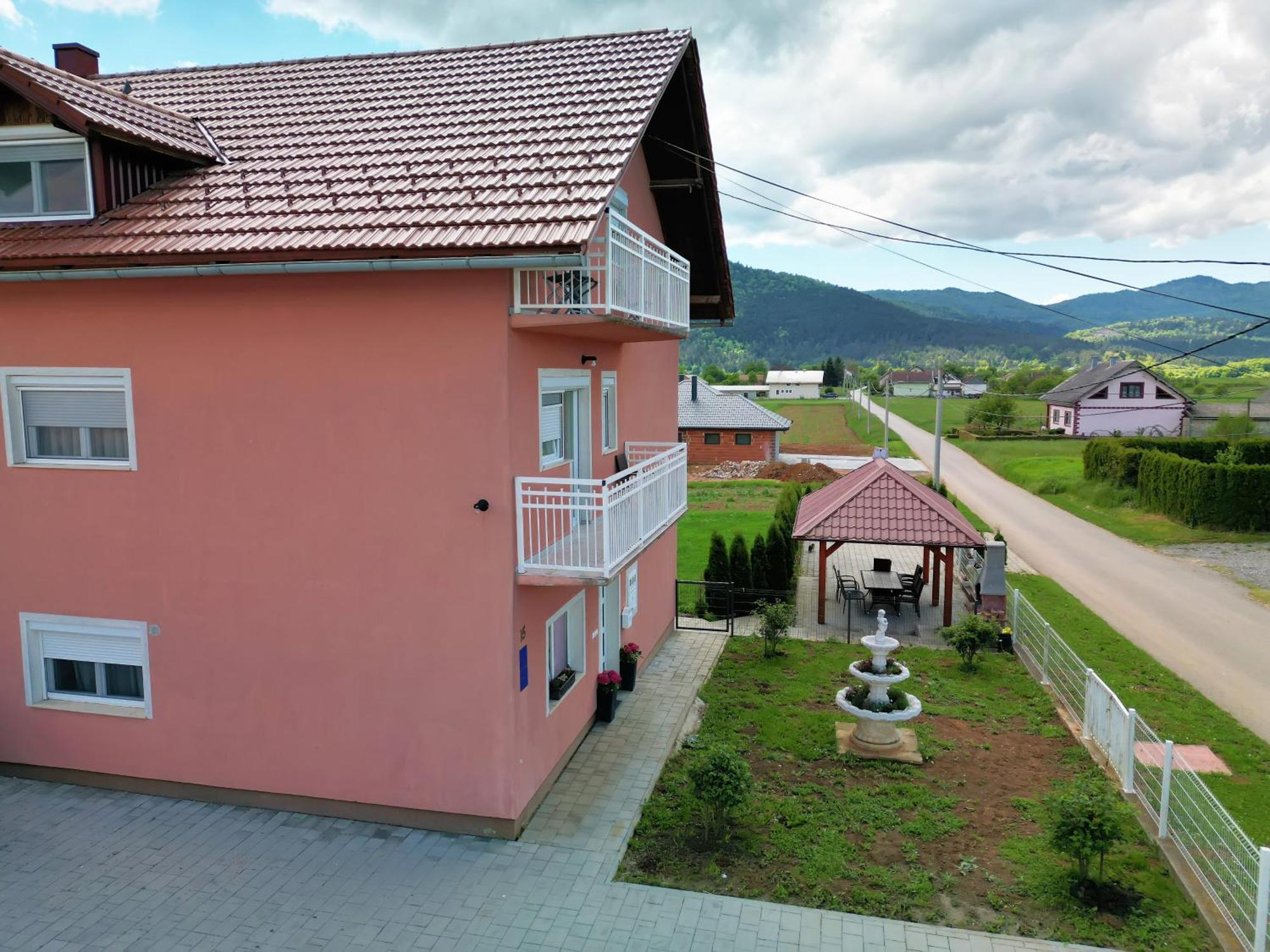 Guesthouse Viktorija Flat Otočac Exterior foto